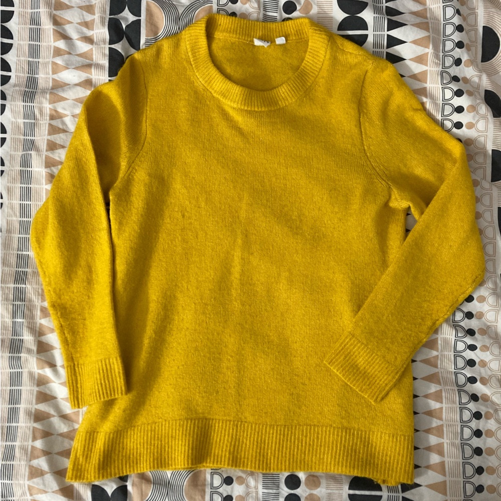 GAP Mustard Yellow Women's Turtleneck Sweater